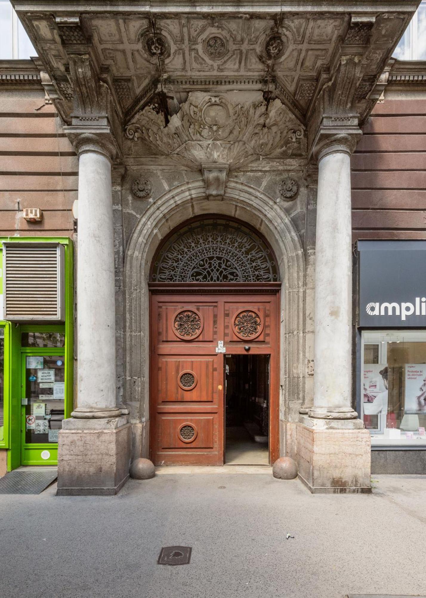 Discover Your Budapest Retreat-Walk To Parliament Exterior photo